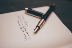 How to Set Up a Left-Handed Desk and Workspace