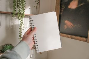 Left-Handed Advantages: The Real Benefits of Being a Southpaw
