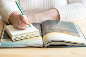 Are Left-Handers More Creative? What Science Says