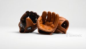 Best Left Handed Baseball Gloves: Thrower's Guide