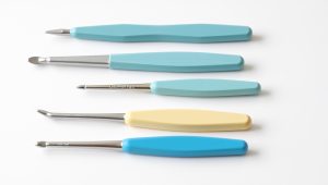 Best Left Handed Crochet Hooks: Comfortable Sets for Lefties