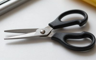 Left Handed Bent Scissors vs Straight Scissors: Which Is Right for Your Home (2026)